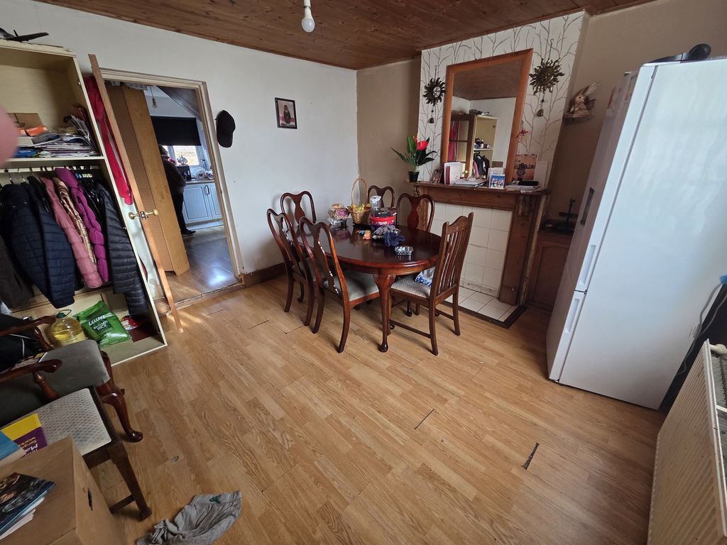 Photo 3- click for photo gallery